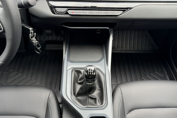 Used Geely Auto Emgrand 2025 4th Generation 1.5L Manual – Dragon Edition