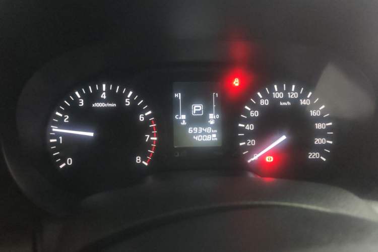 Used Nissan Navara 2017 2.5L Automatic 2WD Luxury Edition QR25
