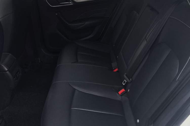 Used Roewe i6 2017 20T Automatic Internet Smart Edition