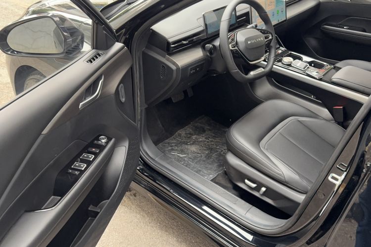 Used Wuling Xingguang 2023 150 Advanced Edition
