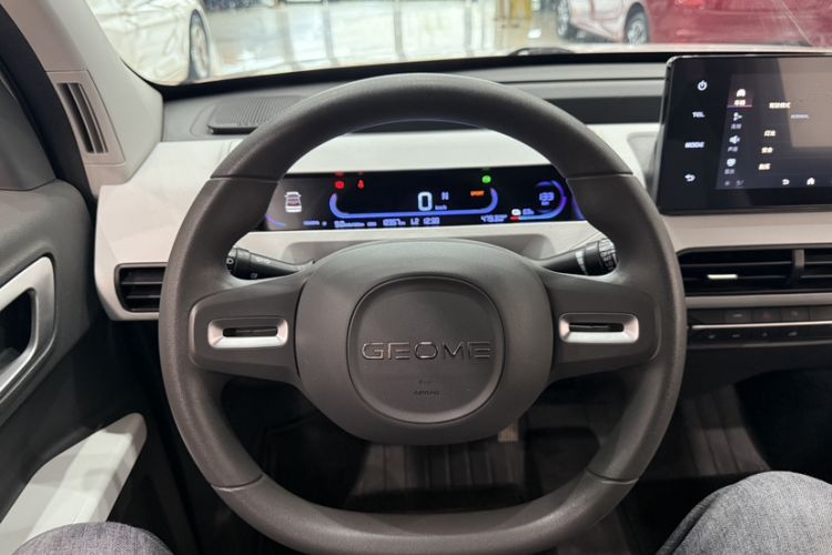 Used Geely Galaxy Panda 2023 Panda Mini 200km Endurance Bear Steering Wheel