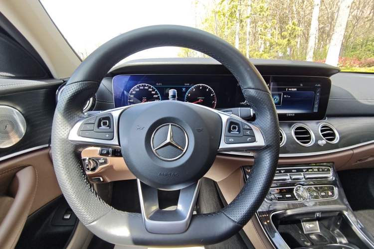 Used Mercedes-Benz E-Class 2018 Restyled E 300 L Sport Luxury Edition Steering Wheel