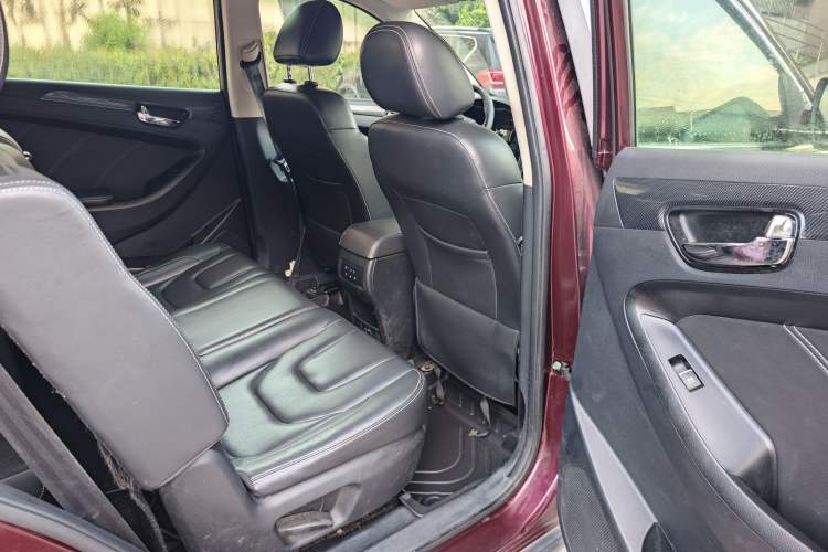 Used Dongfeng Fengon 580 2016 1.8L Manual Comfort Model
