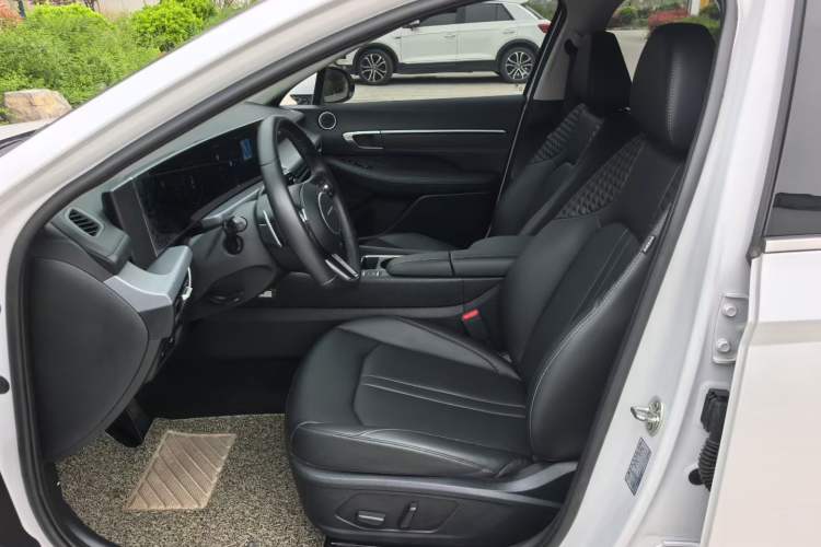 Used Hyundai Sonata 2024 1.5T Pro Left Front Seat