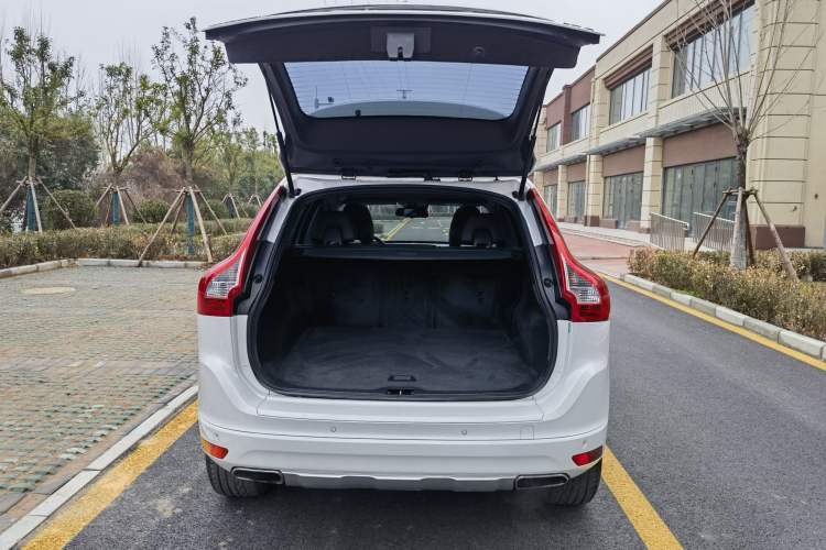 Used Volvo XC60 2017 T5 Smart Upgrade Edition