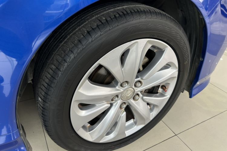 Used Honda Jade 2017 1.8L automatic Comfort version 5 seats Exterior 4