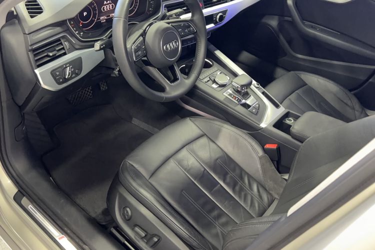 Used Audi A4L 2019 40 TFSI Fashion Edition China VI Emission Standard Driver Seat