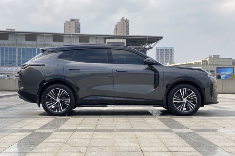 Used Lynk & Co 08 EM-P 2023 120km Long-Range Halo
