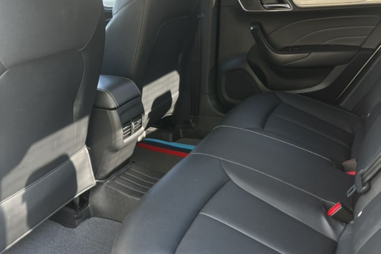 Used Roewe i6 New Energy 2017 45T Hybrid Connect & Smart Enjoyment Edition
