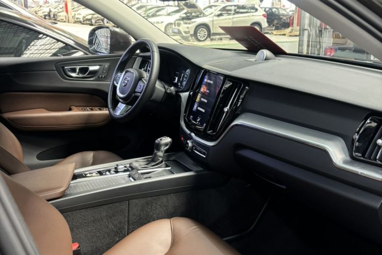 Used Volvo XC60 2020 T5 4x4 Zhiyi Luxury Edition