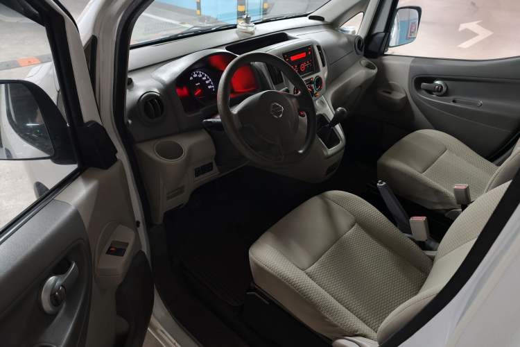 Used Nissan NV200 2016 Revised Version 1.6L Manual Luxury Edition
