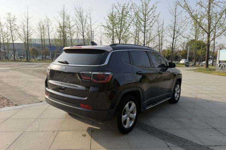 Used Jeep Compass 2017 200T Automatic Family Edition
