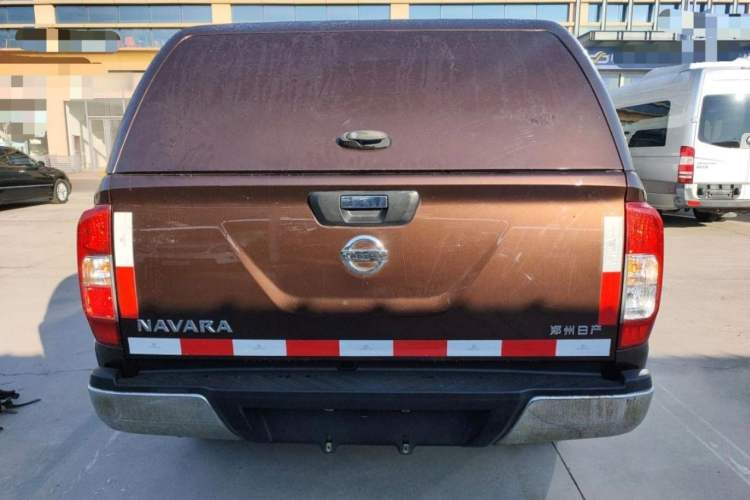 Used Nissan Navara 2017 2.5L Automatic 4x4 Luxury Edition QR25
