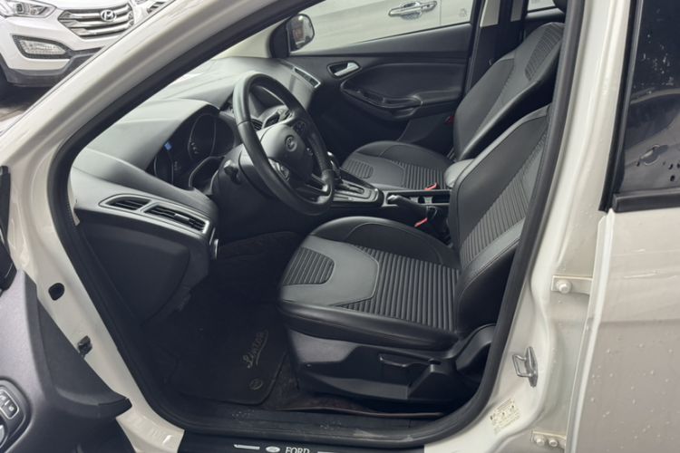 Used Ford Focus 2018 Hatchback Classic 1.6L Automatic Trendy SmartDrive Edition