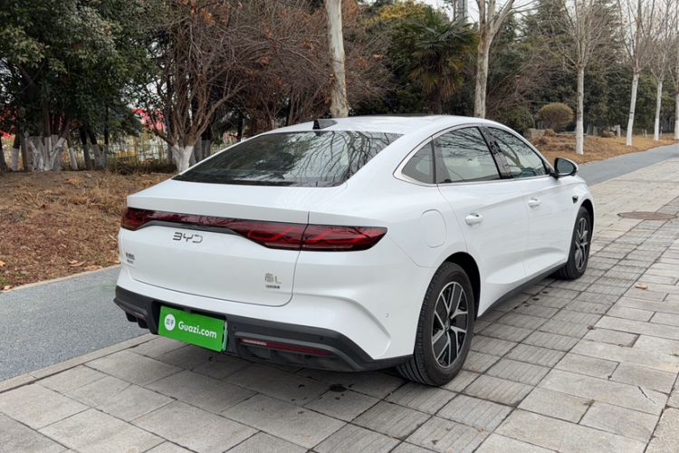 Used BYD Qin L 2025 DM-i Smart Drive 120KM Leading Model