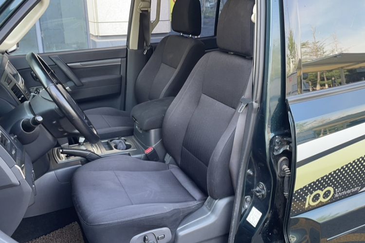 Used Mitsubishi Pajero 2016 3.0L Automatic Standard Version China V Standard