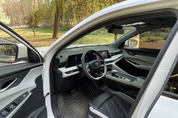 Used CHANGAN CS75 PLUS 2023 3rd Generation 2.0T Automatic Prestige Version Interior 5