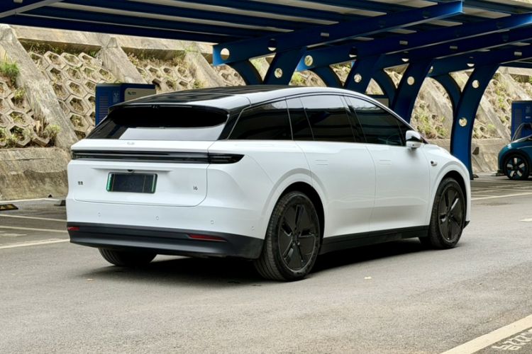 Used Li Auto Li Auto i6 2025 Model Two-Wheel-Drive Standard Type
