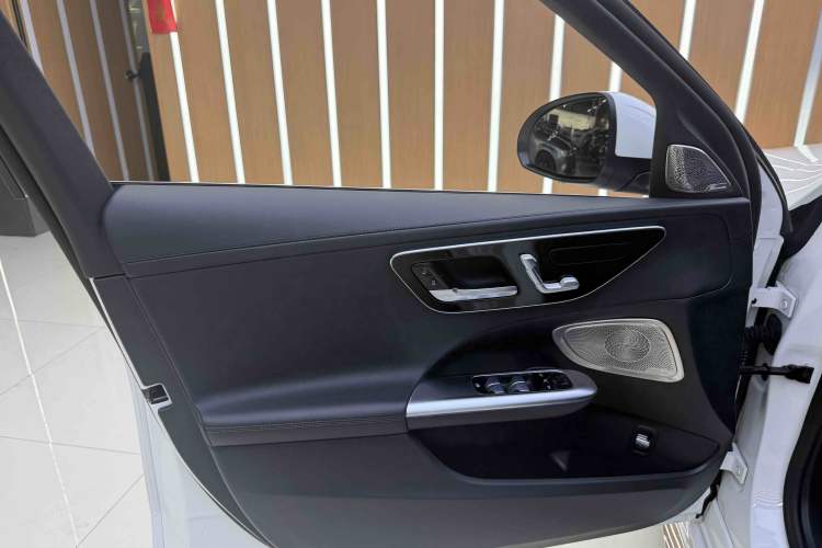 Used Mercedes-Benz C-Class 2022 Restyled C 260 L Sport Edition Interior 10