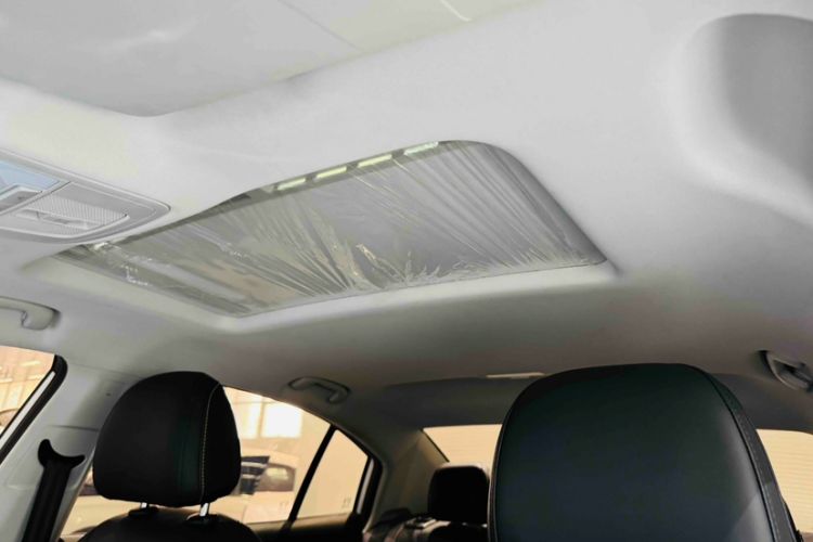 Used Roewe i5 2021 Revised Version 1.5L CVT Diamond Edition Headliner