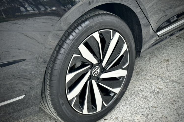 Used Volkswagen Passat 2024 380TSI Luxury Edition
