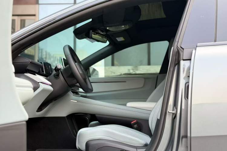 Used Polestar 4 2023 Single-Motor Long-Range PLUS