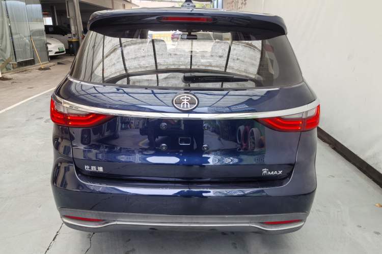 Used BYD Song MAX 2017 1.5T Manual Smart Connect Luxury 7-Seater Exterior 5