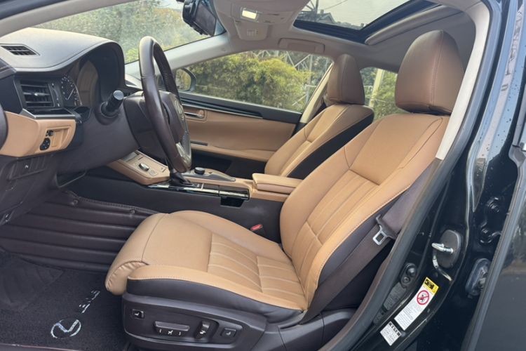 Used Lexus ES 2016 200 Midnight Special Limited Edition
