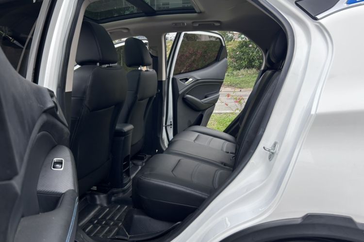 Used BYD Yuan New Energy 2018 EV360 Smart Connect Cool Edition Interior 4