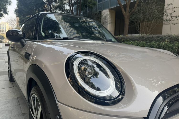 Used MINI MINI 2023 1.5T COOPER Artist