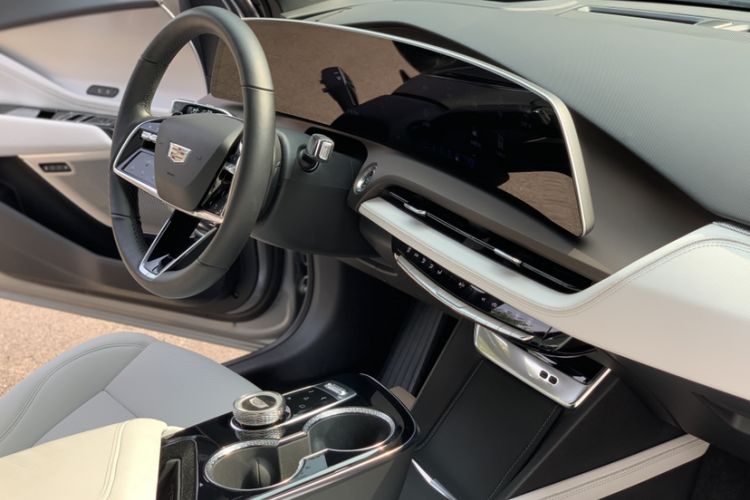 Used Cadillac GT4 2023 25T Prestige Version
