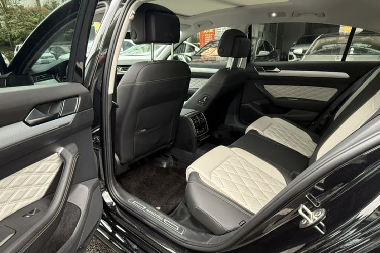 Used Volkswagen Magotan 2023 2 Million Units Commemorative Edition 330TSI DSG Luxury Version Roof