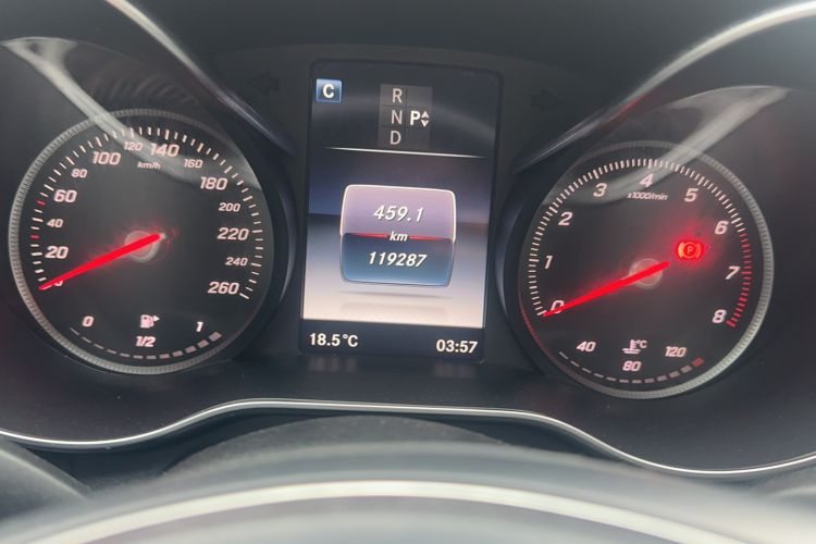 Used Mercedes-Benz C-Class 2016 C 200 L Sport Edition Odometer Close Up