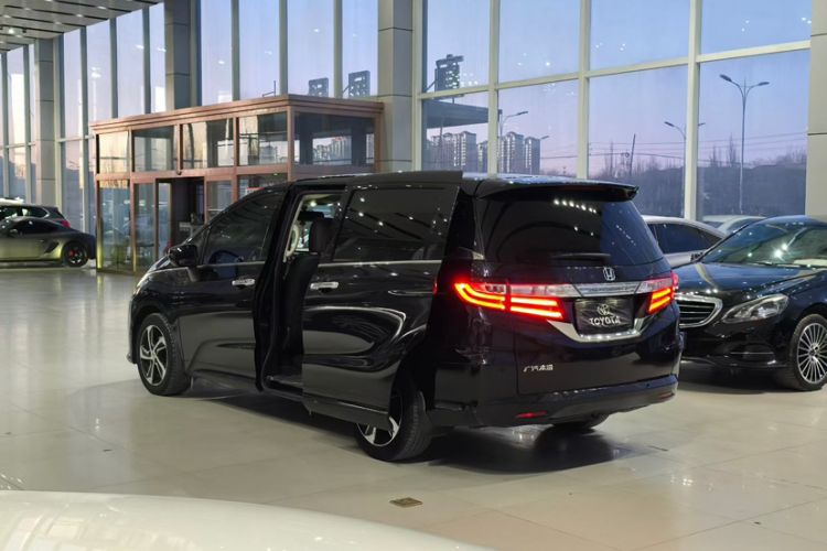 Used Honda Odyssey 2015 Updated Version 2.4L Smart Edition