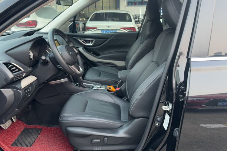 Used Subaru Forester 2022 2.0i AWD Flagship Edition EyeSight Interior 1