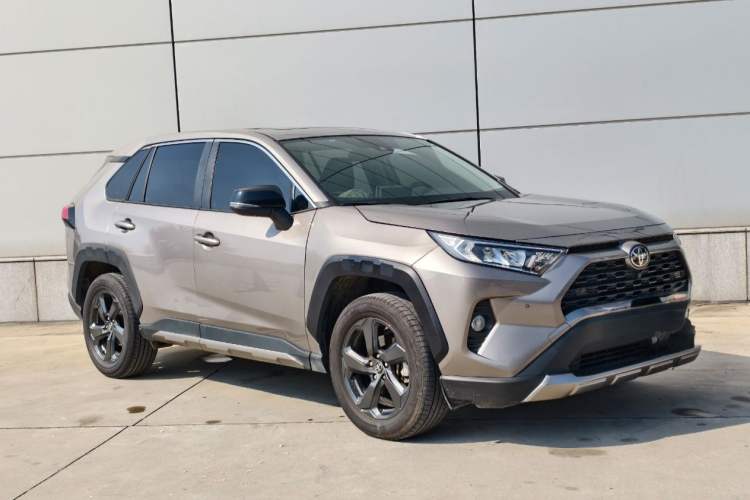 Used Toyota RAV4 2022 2.0L CVT 4x4 Style Plus Edition
