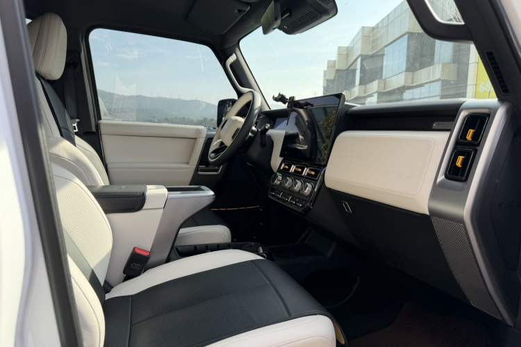 Used iCAR V23 2025 501 Four-Wheel Drive Intelligent Driving Version
