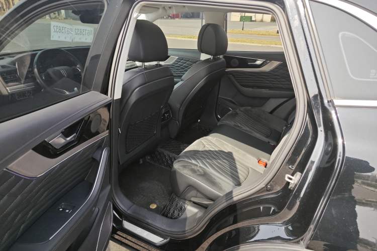 Used Hongqi HS5 2022 Revised Version 2.0T Smart Connect Flagship Edition Interior 3