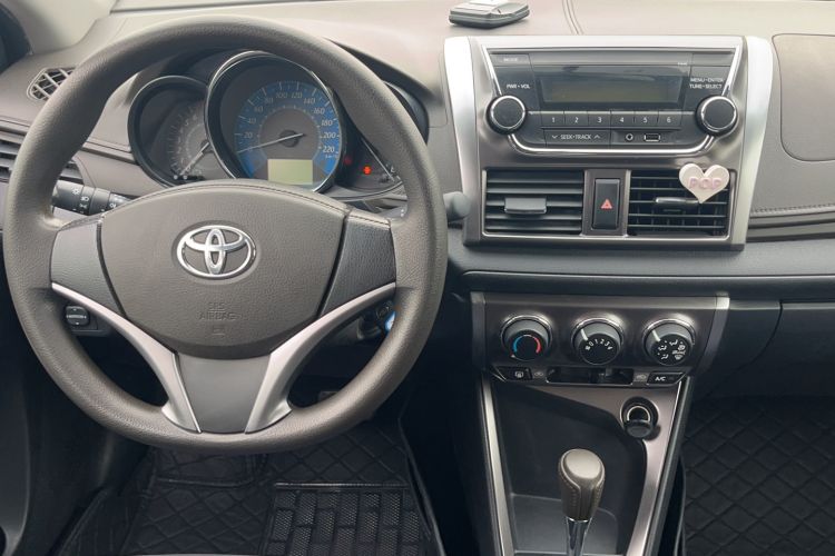 Used Toyota YARiS L Zhi Xuan 2015 1.5E Automatic Charm Edition Audio And AC Panel