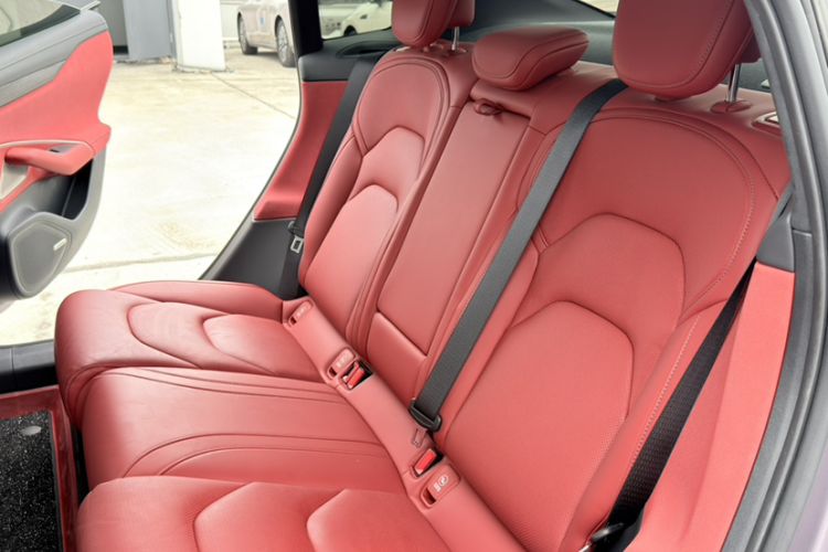 Used Xiaomi Auto SU7 2024 Four-Wheel Drive Ultra-Long Range Advanced Intelligent Driving Max Edition Interior 5