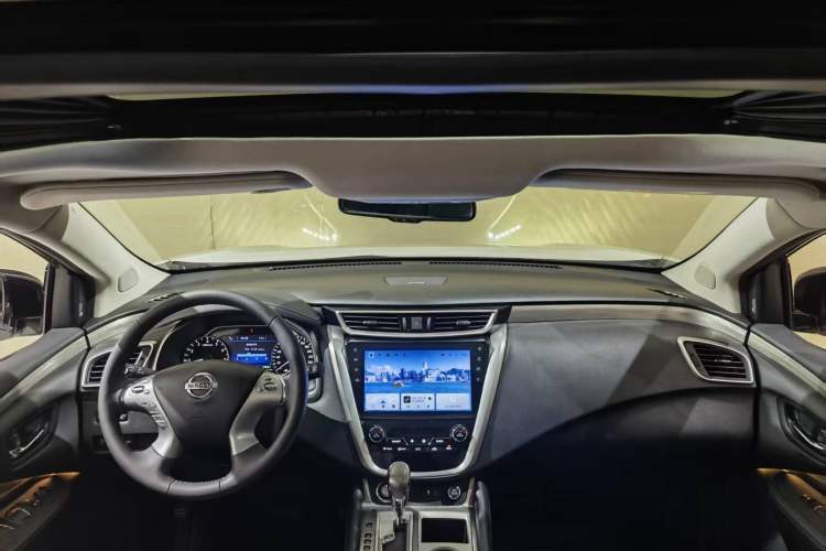 Used Nissan Murano 2021 2.5L XL Two-Wheel Drive Smart Connect Luxury Edition Interior 3