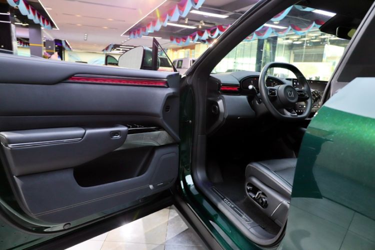 Used Zeekr 7X 2025 100kWh Long-Range All-Wheel Drive Intelligent Driving Version Interior 9