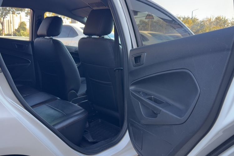 Used Ford Fiesta 2013 Hatchback 1.5L Manual Fashion Edition