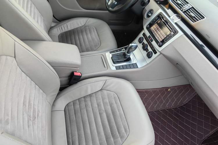 Used Volkswagen Magotan 2015 1.8TSI Luxury Model
