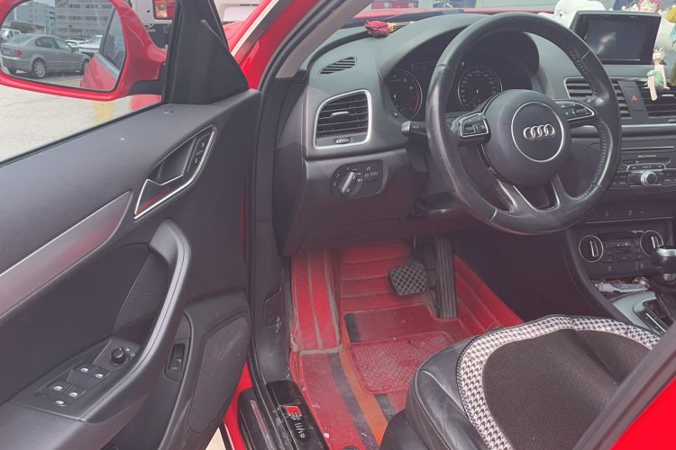 Used Audi Q3 2017 30 TFSI Fashion Model
