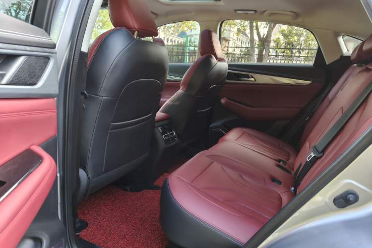 Used CHANGAN CS85 COUPE 2023 1.5T DCT Luxury Version Interior 6