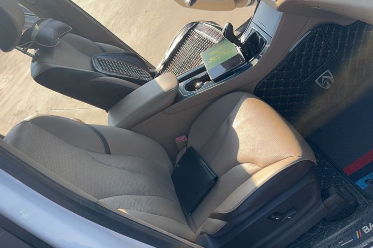 Used Baojun 730 2017 1.5T Manual Prestige Version 7 Seats Right Front Seat