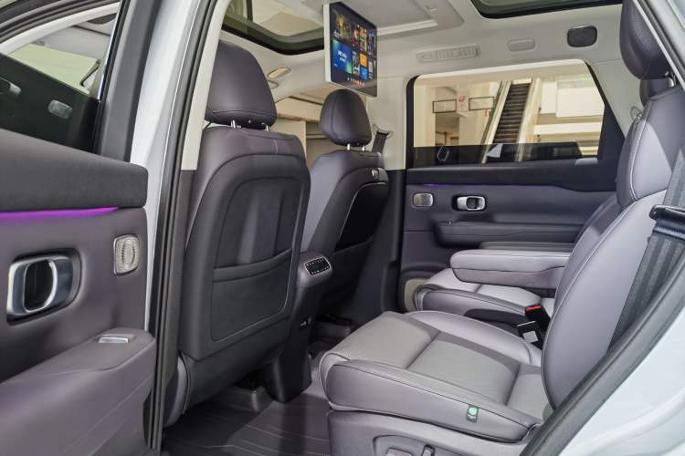 Used Leapmotor C16 2024 All-Electric 520 LiDAR Edition Interior 3