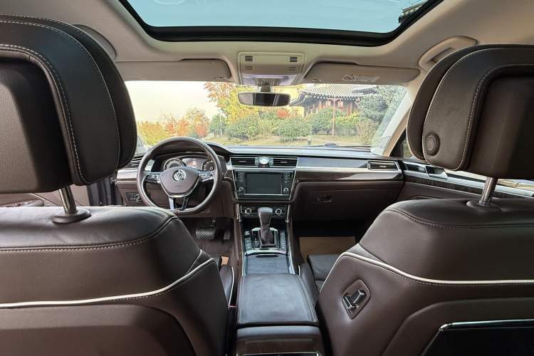 Used Volkswagen Phideon 2018 380TSI Two-Wheel-Drive Flagship Edition
