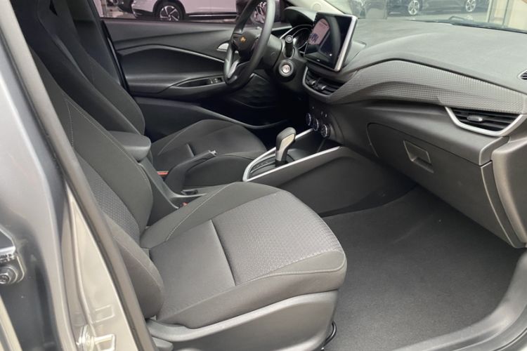 Used Chevrolet Cavalier 2020 325T Automatic Enjoyment Edition Right Front Seat